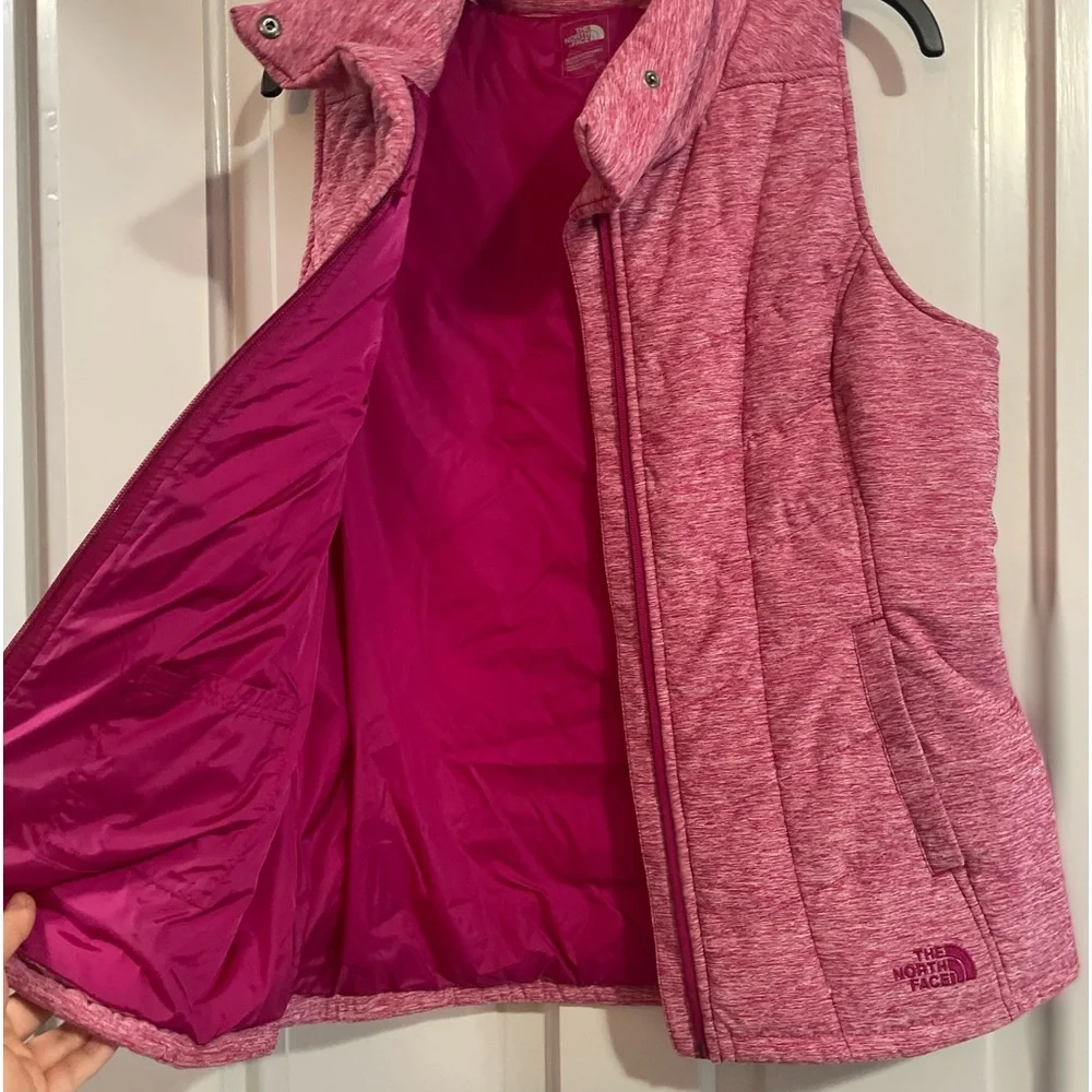 North Face Vest Womens Medium Pink Puffer Nuptuse Goose Down Fill Insulated - Picture 8 of 14